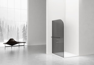Curvy gebogen douchewand – 120x200 cm – mat zwart – helder glas